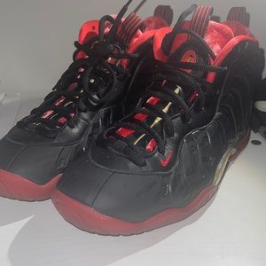 Big boy shoes. Size 7